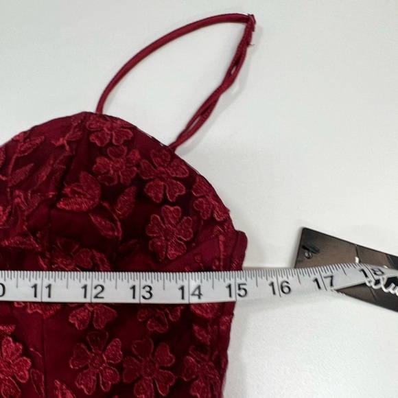 Lulu’s Lavish Lifestyle Burgundy Embroidered Ruffled Mini Dress New With Tags XS - Picture 8 of 15